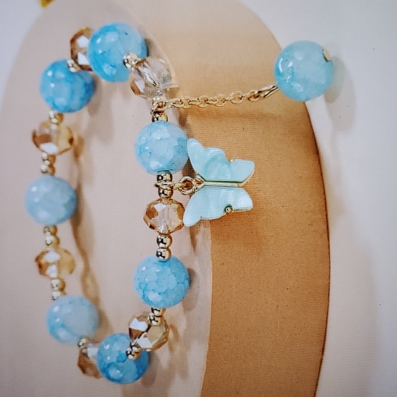 Buttlerfly Charm Beaded Bracelet Light Blue - Picture 2 of 7